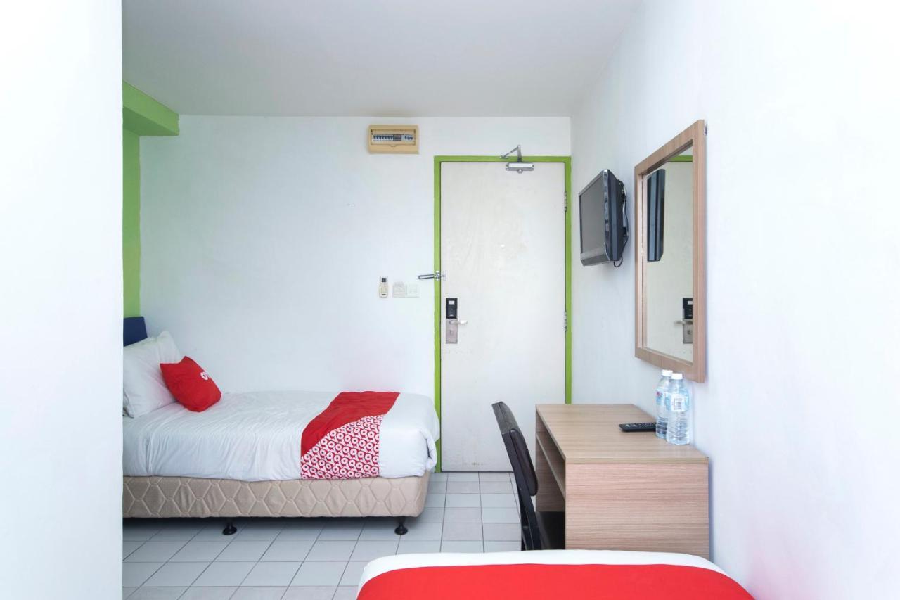 Oyo 90150 City Campus Lodge & Hotel Куала-Лумпур Экстерьер фото