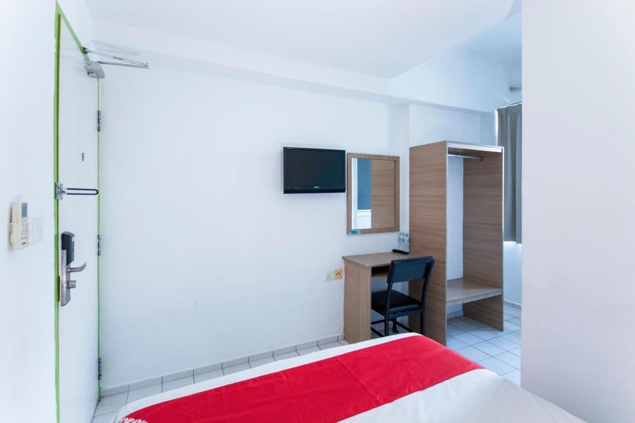 Oyo 90150 City Campus Lodge & Hotel Куала-Лумпур Экстерьер фото