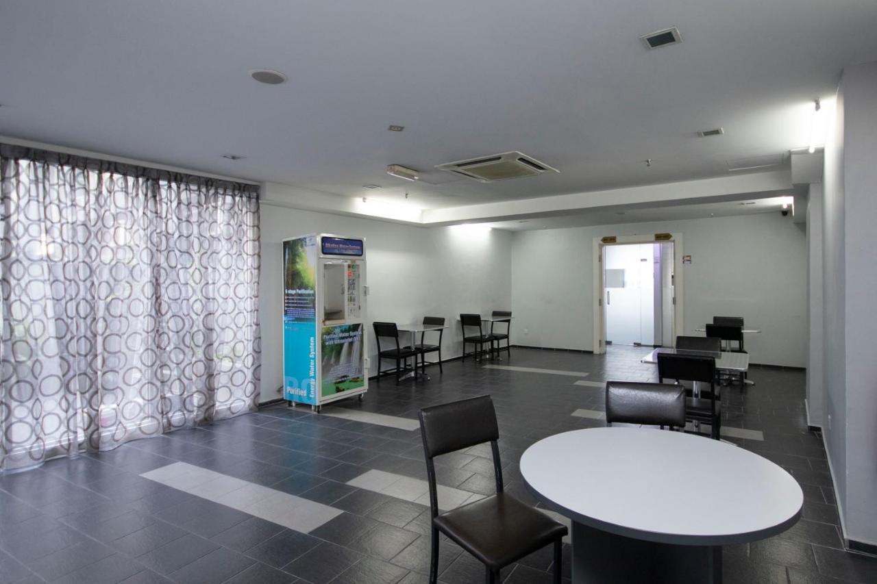 Oyo 90150 City Campus Lodge & Hotel Куала-Лумпур Экстерьер фото