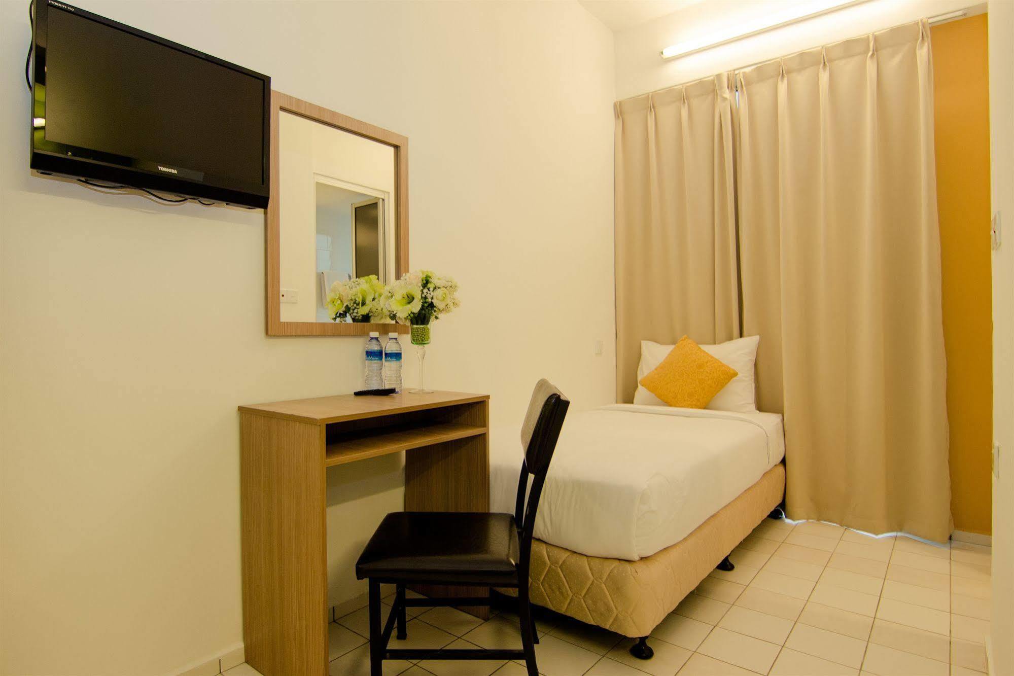 Oyo 90150 City Campus Lodge & Hotel Куала-Лумпур Экстерьер фото