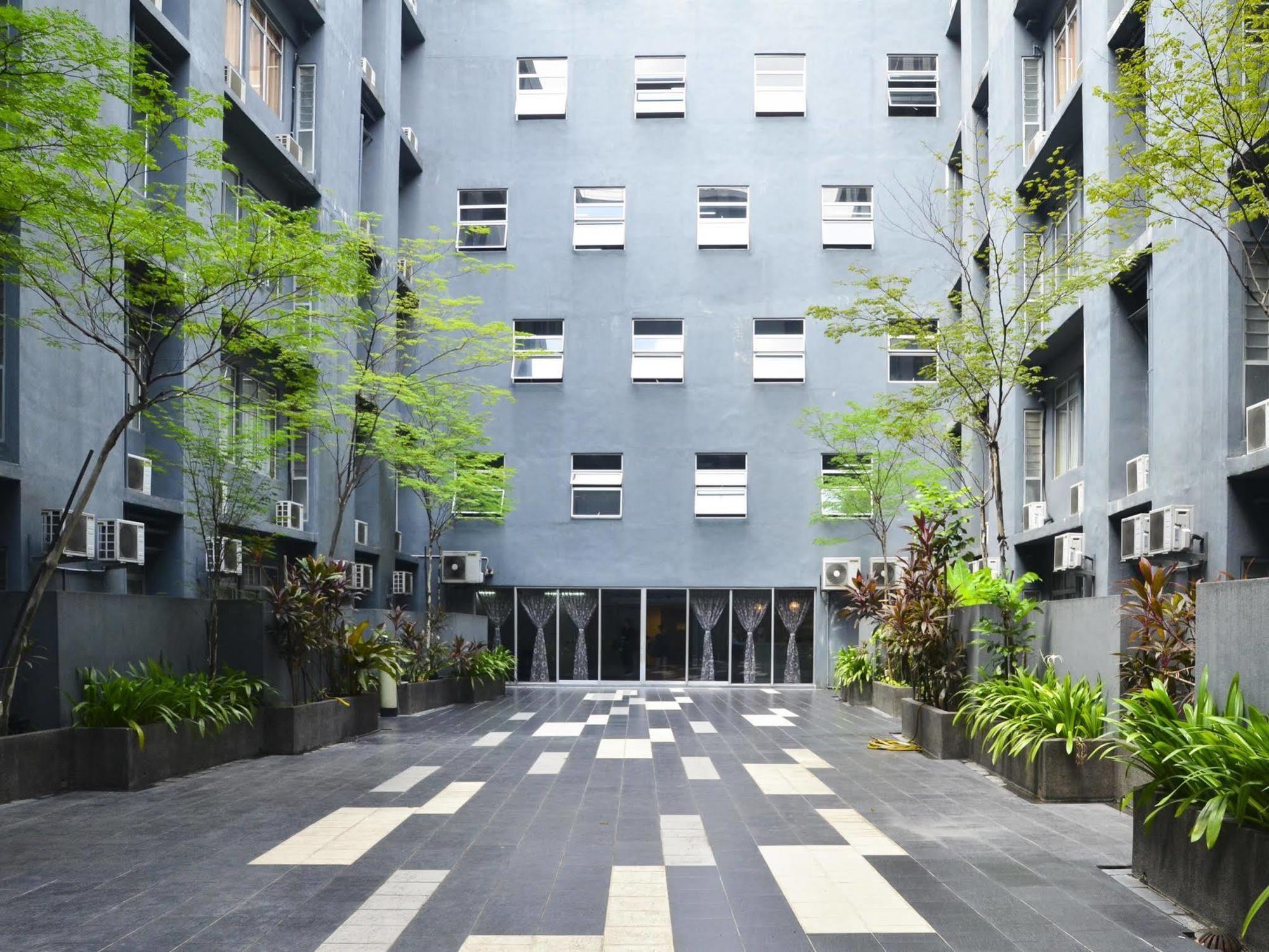 Oyo 90150 City Campus Lodge & Hotel Куала-Лумпур Экстерьер фото
